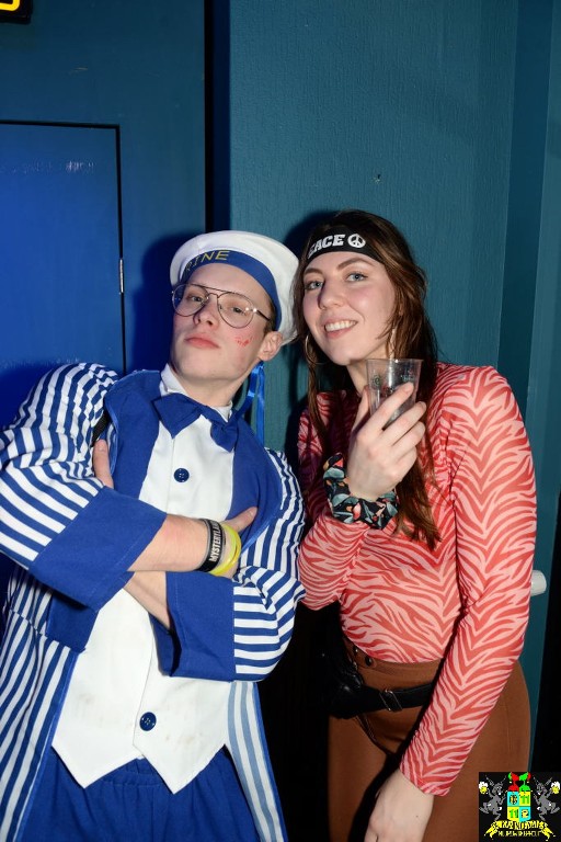 ../Images/Carnavals vrijdagavond in VdG 273.jpg